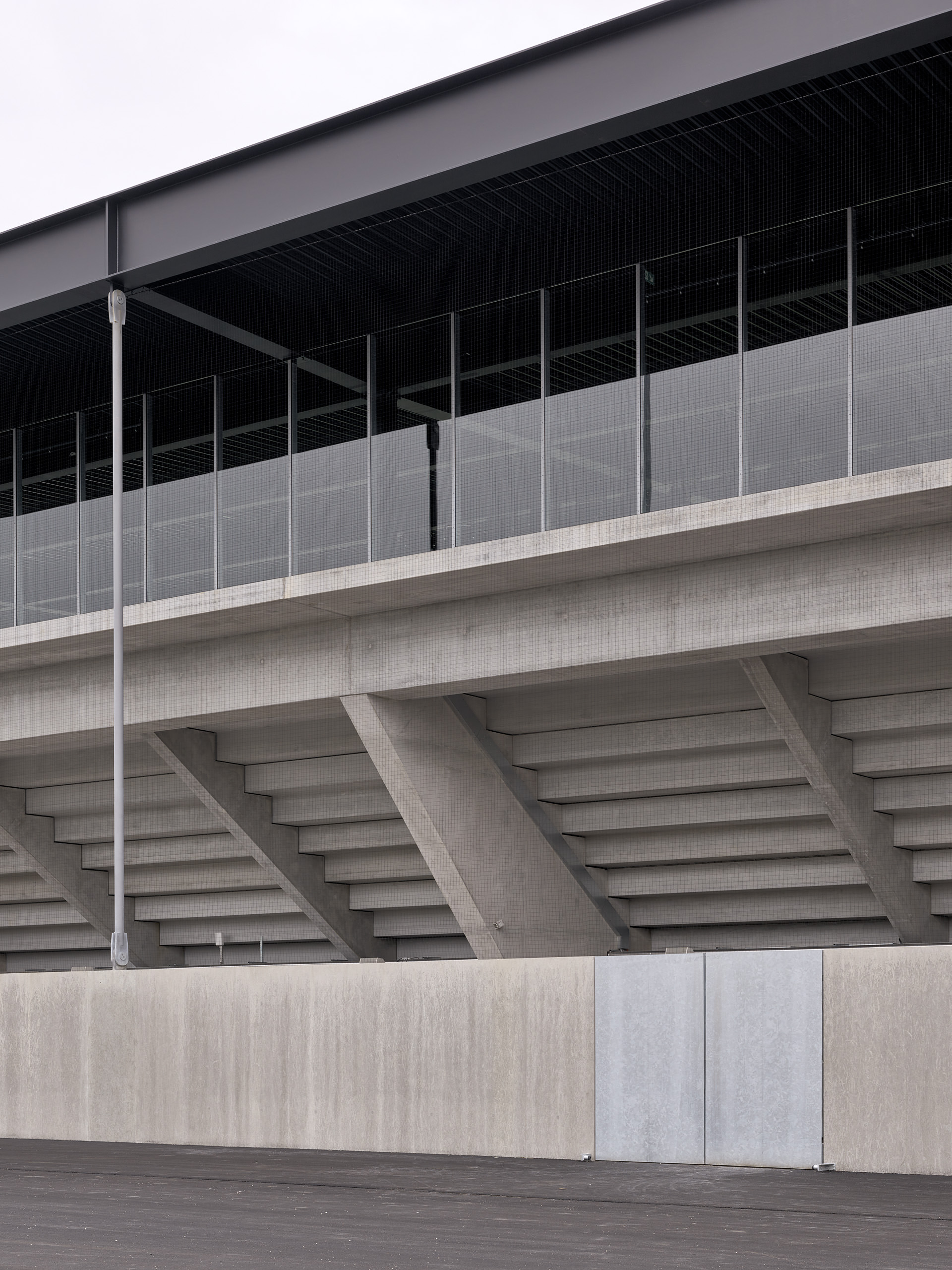 Stade de la Tuilière, Lausanne